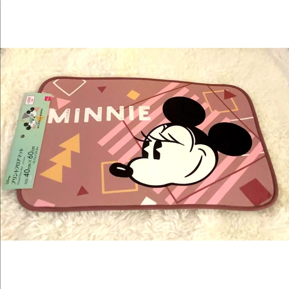 Disney Daiso Minnie rug floor mat bath